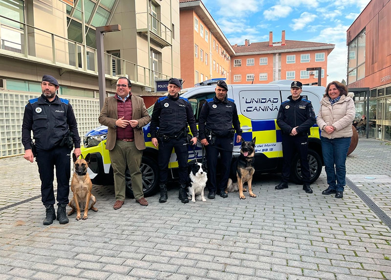 Boadilla del Monte | El Ayuntamiento de Boadilla adquiere una furgoneta para la Unidad Canina de la Policía Local