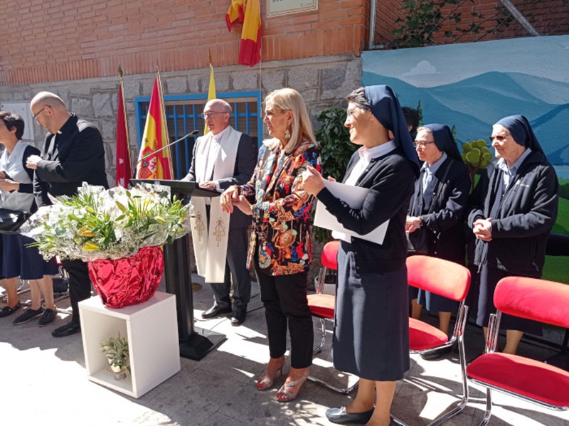 Collado Villalba | Collado Villalba rinde homenaje a las Hijas de la Caridad dando su nombre a una nueva plaza
