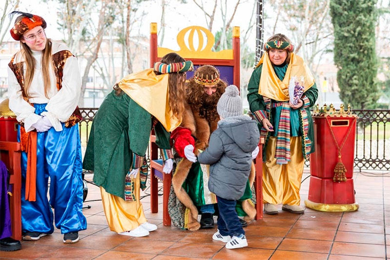 Pozuelo de Alarcón | Los Reyes Magos de Oriente llenaron Pozuelo de Alarcón de magia e ilusión en una Gran Cabalgata